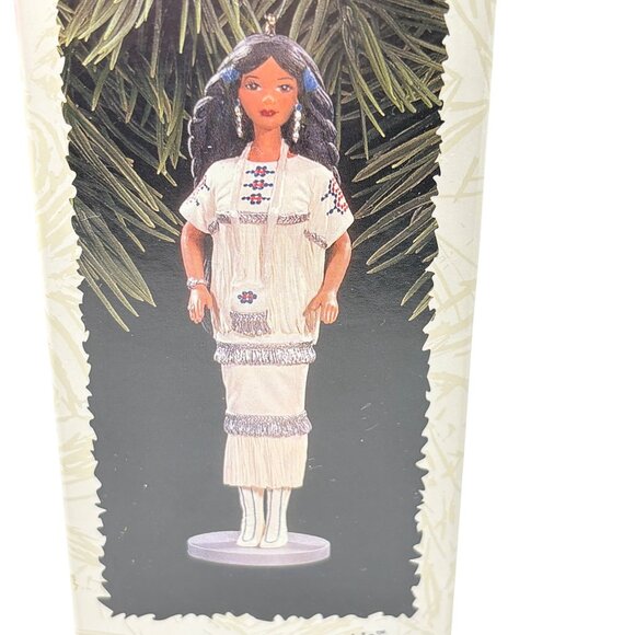 Hallmark Keepsake Ornament 1996 Native American Barbie Dolls Of The World Collec - Picture 2 of 3